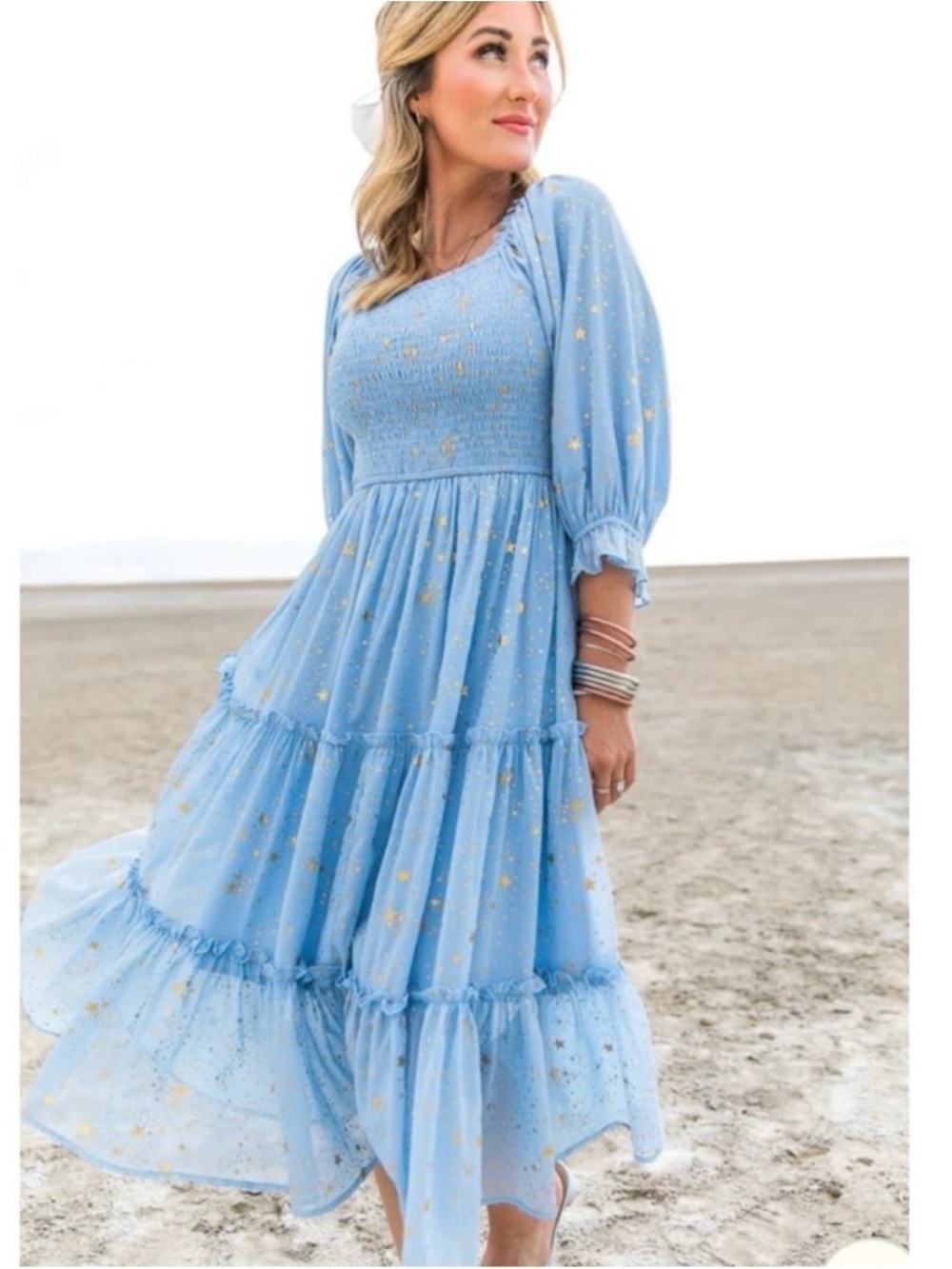 $45 Ivy City Co Medium Tiered Smocked Dress